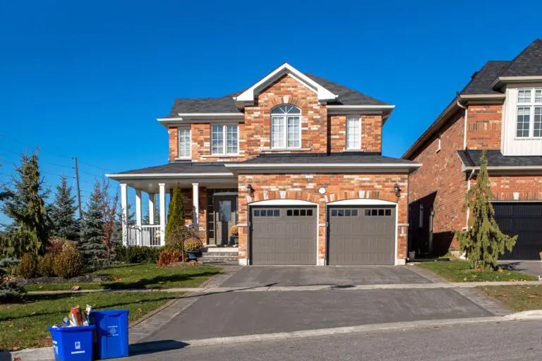 Asphalt Roofing: Exploring Shingle Types and Selection Tips for Your Property