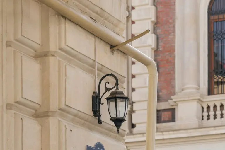 Top 5 Benefits of Seamless Gutters for Residential and Commercial Properties