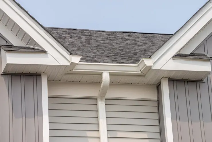Maximize the Lifespan of Your Roof with Seamless Gutters